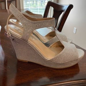 Rampage Wedges Size 9
